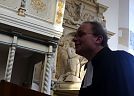 Pfarrer Lenz predigte über Glocken, die eine im Besonderen und ihre Bestimmung (Foto: R. Englert)