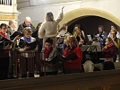 Chor und Flöten gemeinsam (Foto: R. Englert)