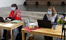 Getestet und maskiert unsere Protokollantinnen Christina Raue-Fuchs und Anika Lebik (Foto: R. Englert)