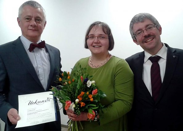 Vor 4 Jahren  - Präses Dr. Uwe Krieger, Cornelia Georg und Superintendent Andreas Schwarze (Foto: Privat)