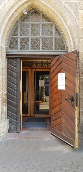 Die Tür von St. Blasii ist offen (Foto: R. Englert)