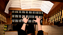 MG an seiner Orgel (MG)