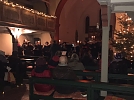 Nun kann der Chor vor knapp 70 Besuchern den Gottesdienst eröffnen  (Foto: René Krug )