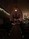 ...etwa 200 Lichter erleuchteten die Kirche  (Foto: Oskar Prophet )