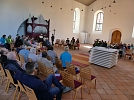 Rund 50 Menschen trafen sich in Niedergebra zur Teatime (Foto: R. Englert)