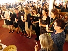Alle Taufkerzen brennen (Foto: R. Englert)