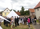 Die Menschentrauben werden immer größer (Foto: R. Englert)