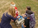 Die Kinder spielen bereits (Foto: R. Englert)