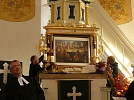 Jetzt wird Hand angelegt, die Kopie wird abgezogen (Foto: R. Englert)