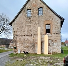 die Fußbodendielen vom Tischler Pfeifenbring sind so wertvoll, dass extra ein Wachhund engagiert wurde (Foto: Norbert Patzelt)