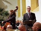 Pfarrer Blaszcyk bei der Adventsmusik (Foto: St. Marien)