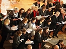 Hochkonzentrierte Sänger (Foto: R. Englert)