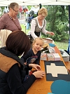 Basteln mit Leder (Foto: R. Englert)