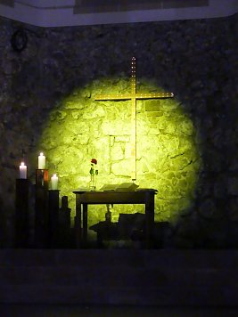 Altar in der Herzschlag Jugendkirche (Foto: Regina Englert)