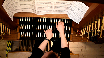 MG an seiner Orgel (Foto: MG)
