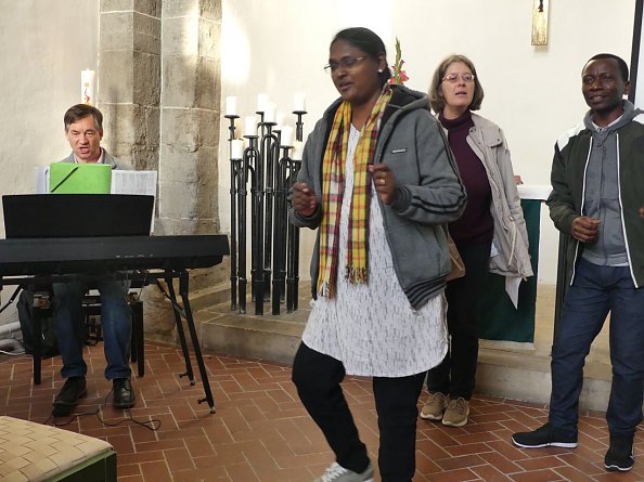 Gäste in der Frauenbergkirche (Foto: R. Englert)