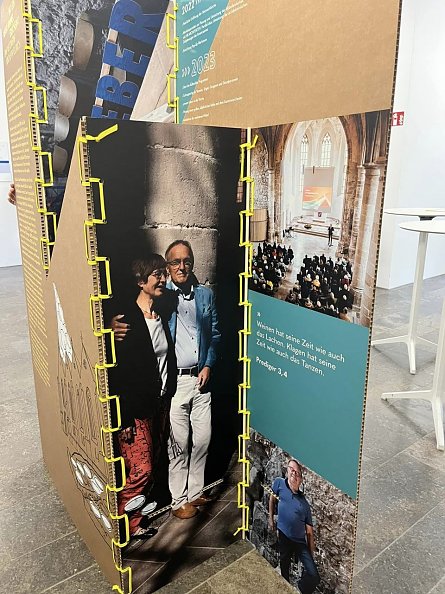 Ellrich in der Ausstellung (Foto: J. Lenz)