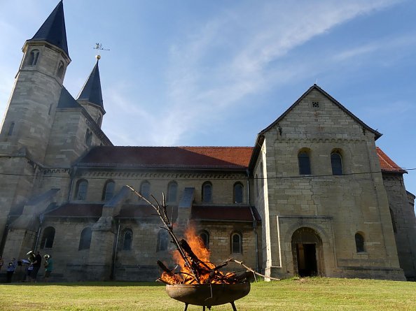 Johanni an der Basilika Münchenlohra (Foto: Regina Englert)