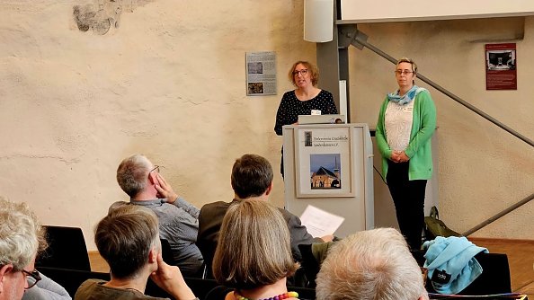 Diana Stolze und Sandra Hesse (Foto: Regina Englert)