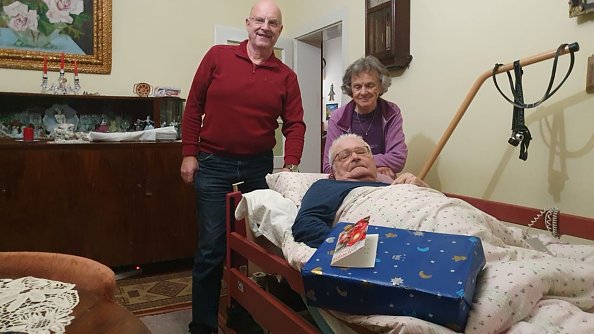 Diakonie Mediasch - bei der Verteilung der Pakete in Rumänien (Foto: Kristin Hattenhauer)