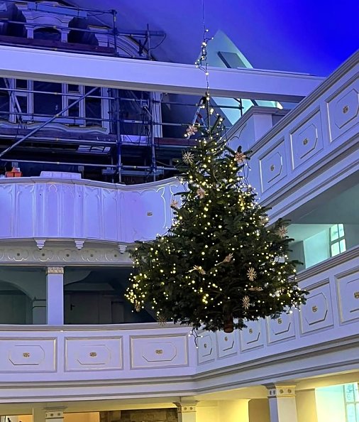 Superintendent Andreas Schwarze war unter dem Weihnachtsbaum der Gemeinde Gro&szlig;engottern unterwegs. (Foto: Andreas Schwarze)