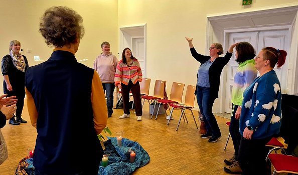 Kantorin Viola Kremzow ist immer dabei (Foto: Kathrin Schwarze)